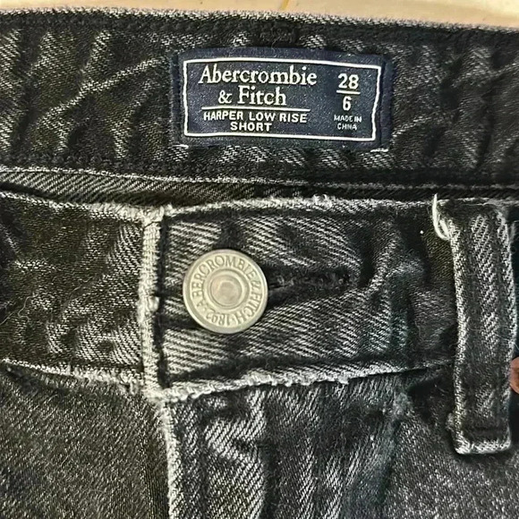 Abercrombie and fitch - Picture 2 of 3